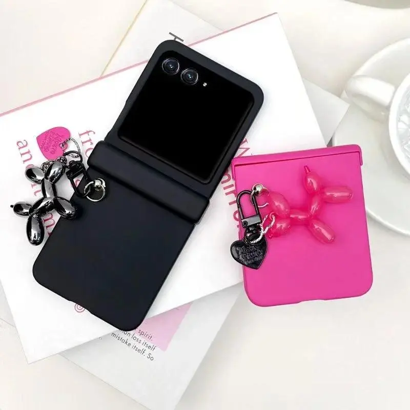 For Motorola MOTO RAZR 70 50 Ultra 60 Ultra 60 Pro Razr Plus 2024 2025 Rose Red Dog Pendant Chain Portable Phone Case Cover