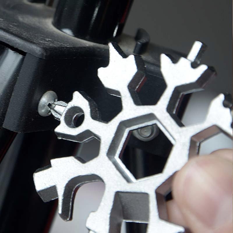 18 in 1 Snowflake Design Mini Wrench Tool, Portable Snowflake Design Multi-functional Repair Tool, Multifunctional Repair Tool for Car Repair