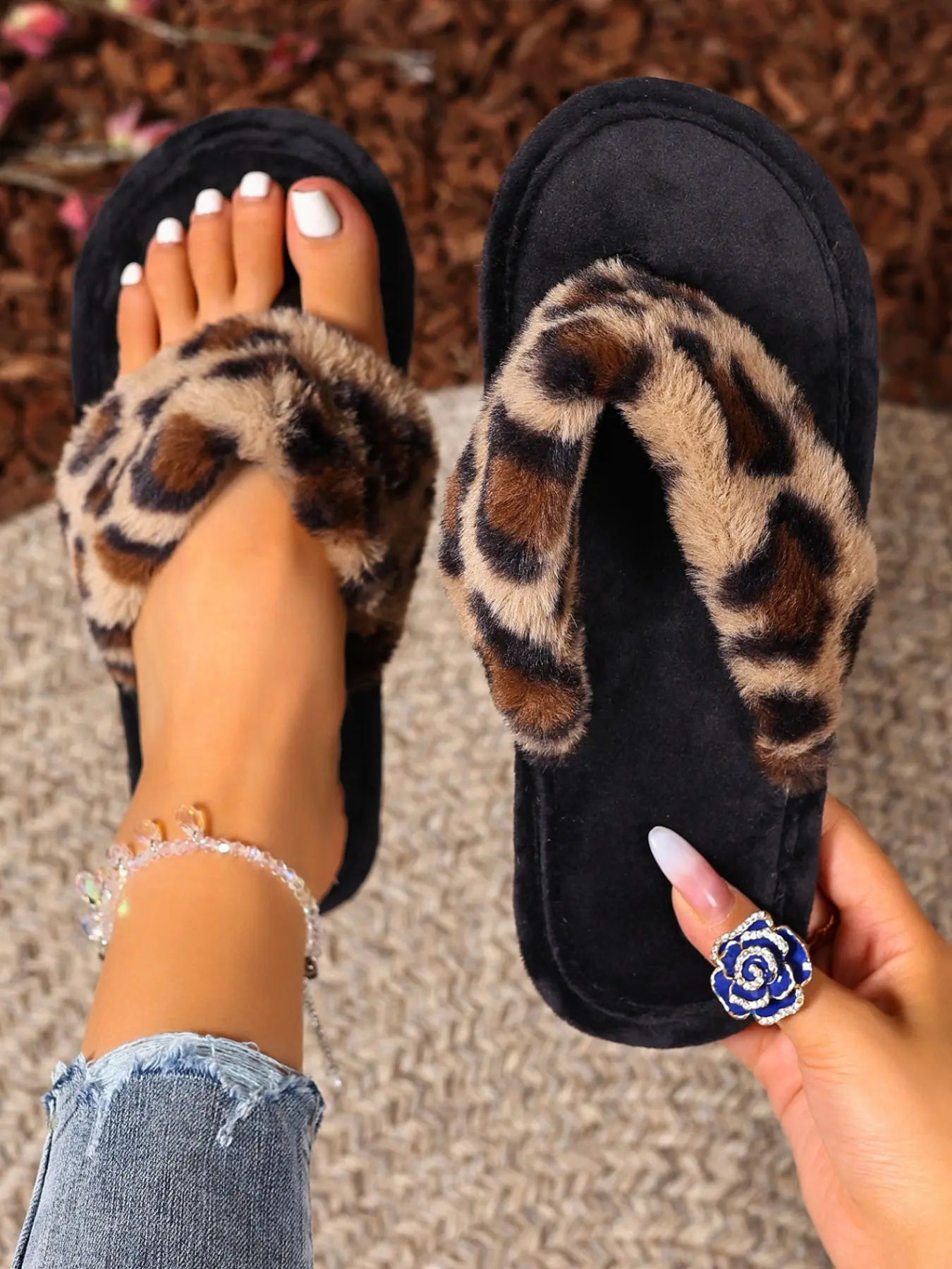 Women's Leopard Print Plush Sandals, Soft Warm Anti-Slip Sole, Casual Home & Outdoor Wear, Fall Winter Fashion Slippers, Warm Indoor Footwear