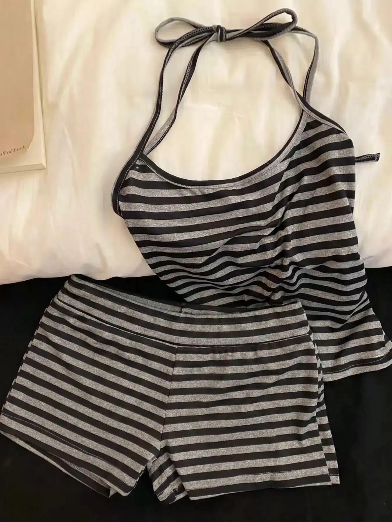 Resyla New Striped Tie Spaghetti Strap Cami Crop Top And Shorts 2 Pieces Set, Casual Sexy Slim Fit Outfit