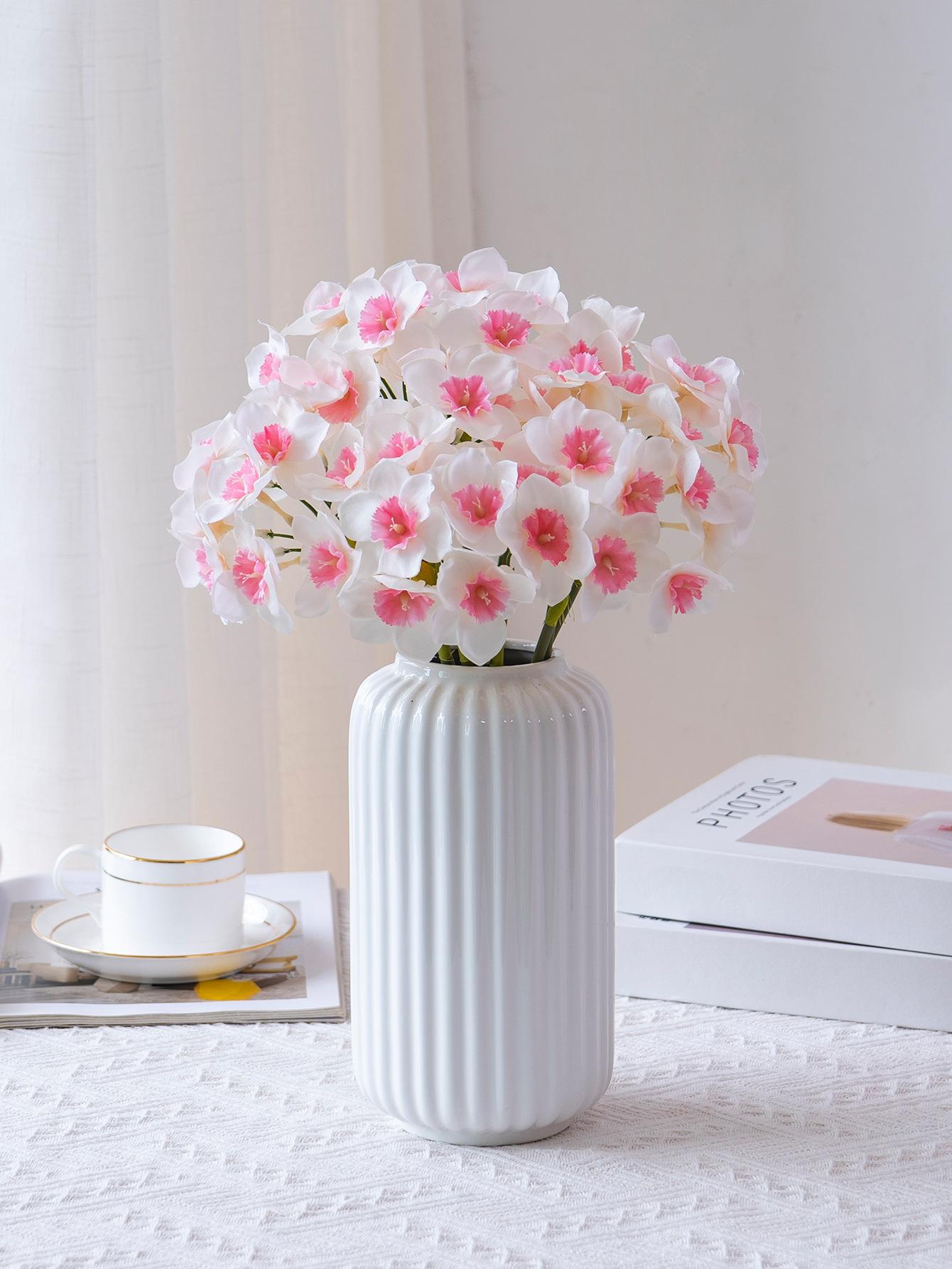 Daffodil Bouquet Silk Flower Plastic Living Room Table Decoration Artificial Fake Flower Potted Plant Home Decoration