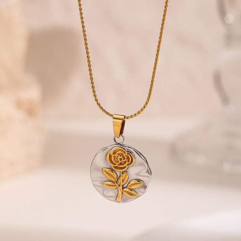 Two-tone rose flower necklace for women, high-end luxury pendant, stainless steel pleated flower collarbone chain, jewelry that is not prone to fading