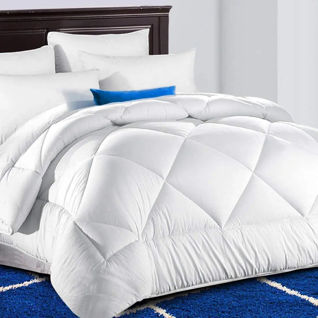 All Season Queen Comforter Quilted Lightweight Reversible Down Alternative Duvet Insert with 8 Corner Tabs,Soft & Breathable Summer Winter Warm,Machine Washable White 88 x 88 inches