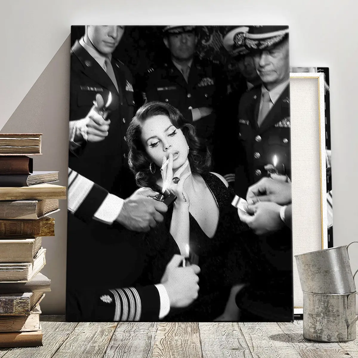 Vintage Military Uniform Elegant Woman Poster, Modern Art, Fashion Room Decor, Waterproof, Suitable for Hallway, Living Room, Bedroom, Office