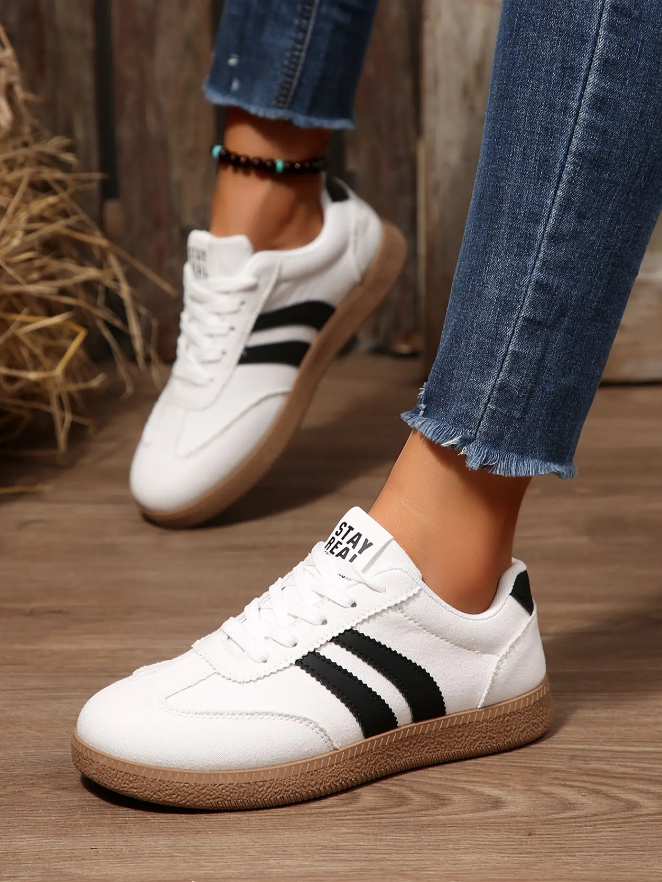 Women's Casual Suede Flat Shoes, Round Toe Lace-Up Flatforms, Breathable Rubber Sole, All-Season Comfortable Walking Sneakers