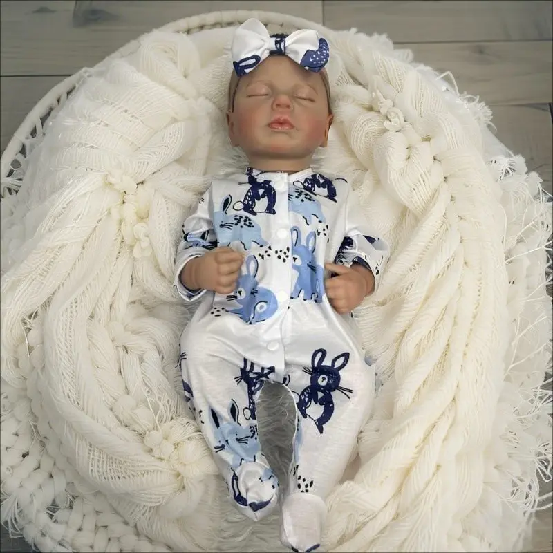 18-Inch Reborn Baby Doll, Soft Vinyl Material, Realistic Newborn Girl Doll, Rabbit Pattern, Perfect Gift for Kids Aged 3+