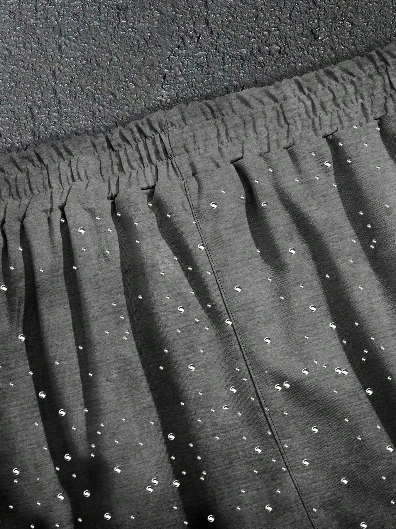 Manfinity Emrg Men's Summer Casual Street Colorful Rhinestone Letter Flame Print Loose Drawstring Shorts, Fitted Fit for Stylish Look Graphic Print Shorts