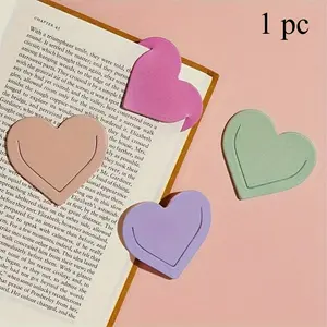Creative simple leather love bookmark portable book page clip heart-shaped bookmark student corner protective cover.