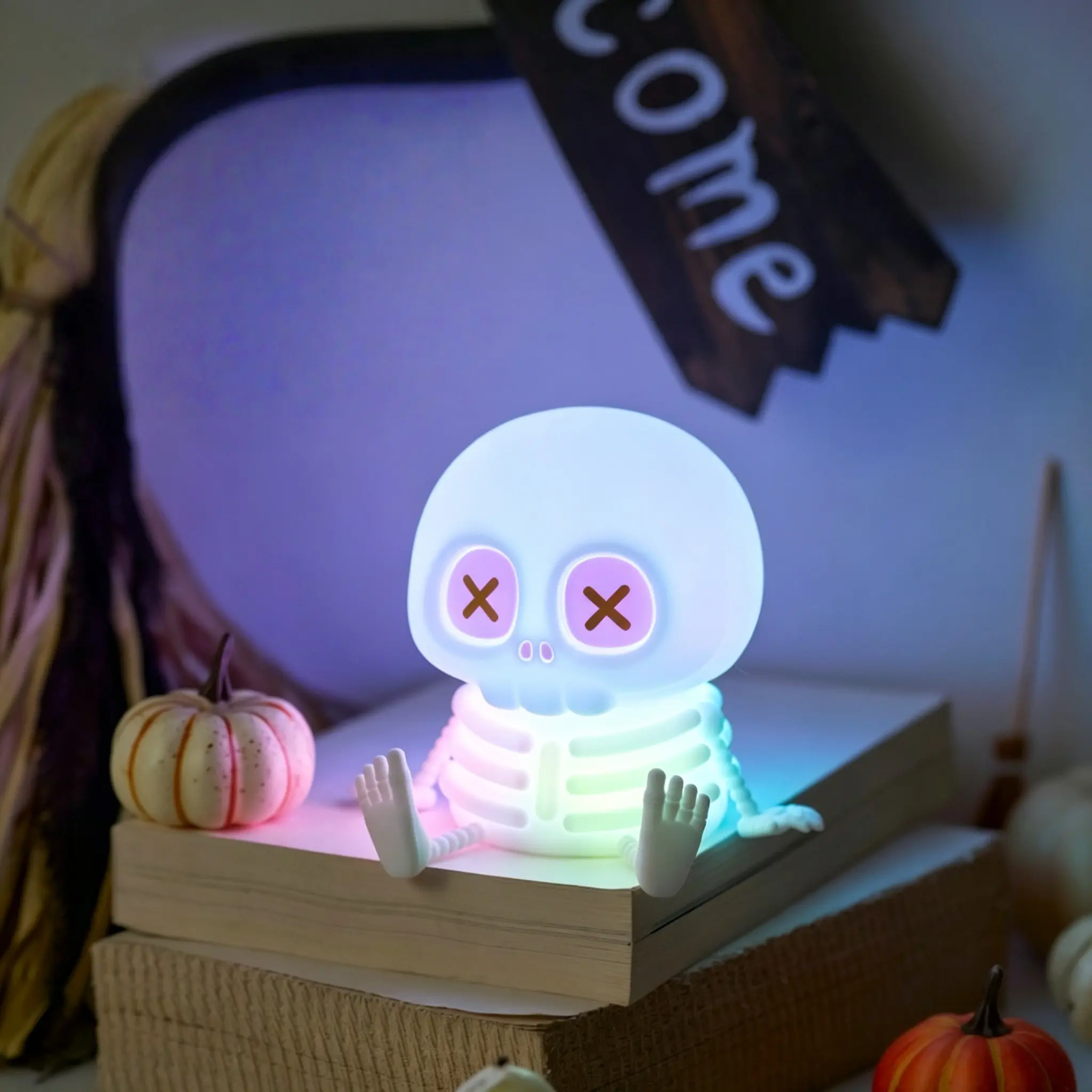 Cute Skull Silicone Night Light, 1200mah USB Rechargeable Halloween LED Mood Lamp, Color Changing Soft Skull Bedside Lamp, Baby Kids Sleep Night Light, Halloween Decoration Gift