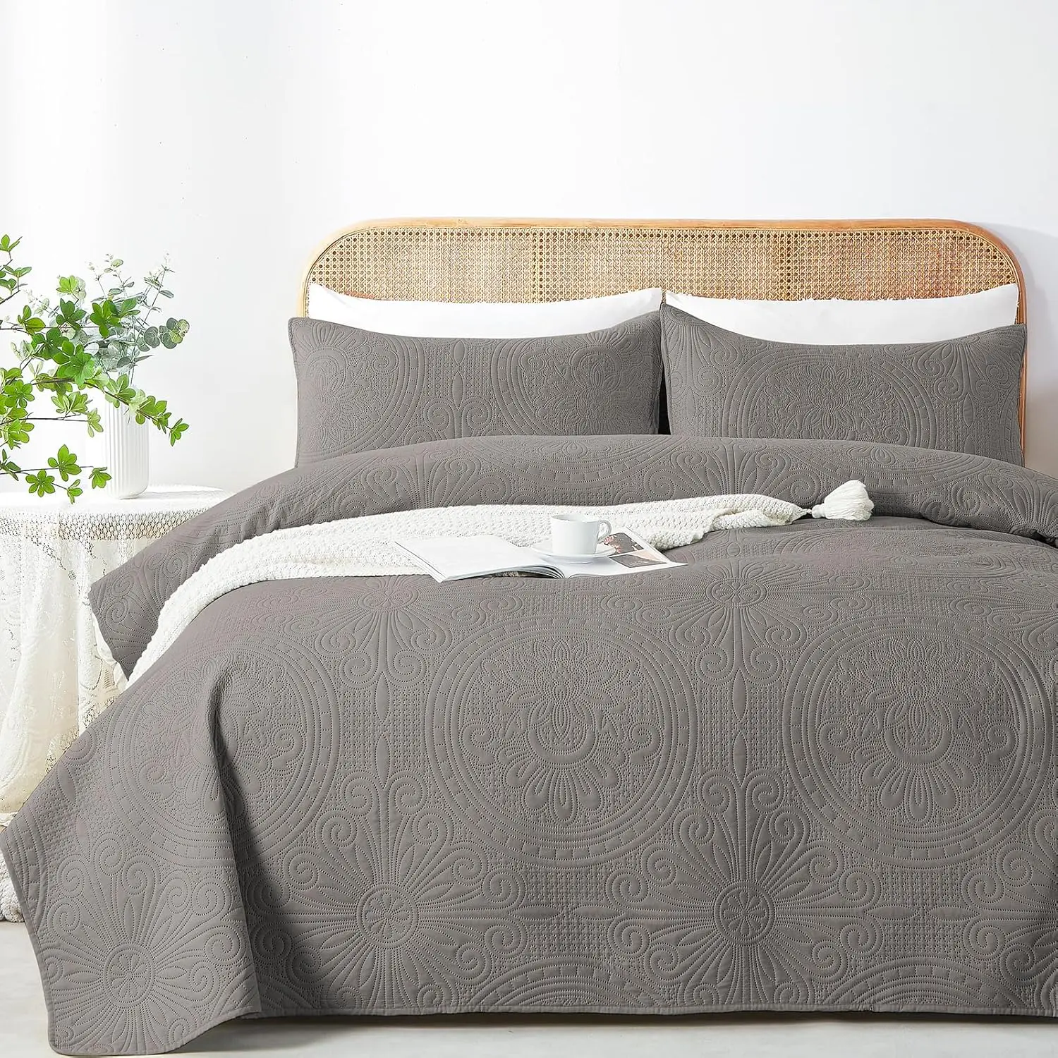 Full/Queen Set Grey,Ultrasonic Embossed Bedspread, Lightweight Microfiber Coverlet, Thin Bedding Set for All Season, 3 Piece(1,2 Pillow Shams)