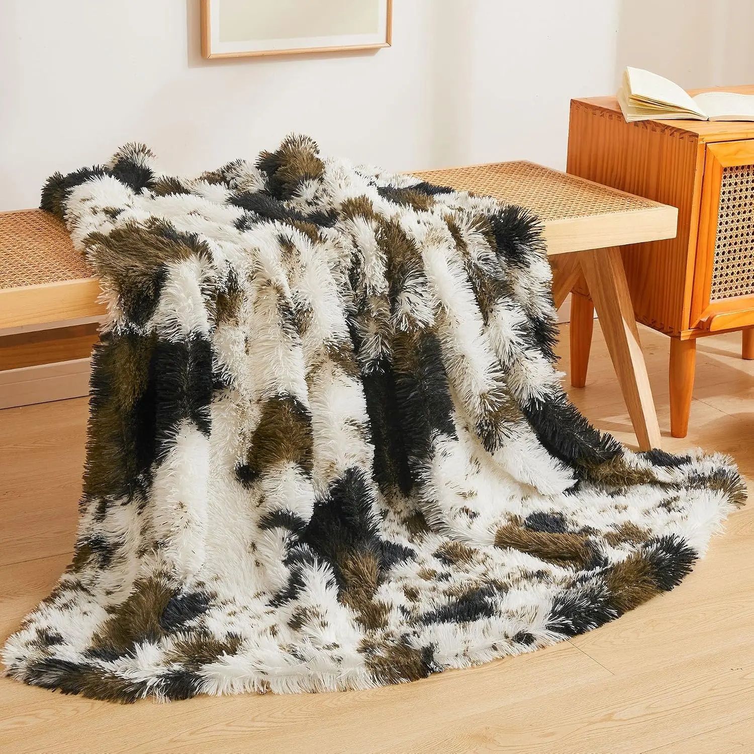 Luxury Faux Fur Blanket - 50x60in Shaggy Plush Animal Print Throw, Living Room Decor for Sofa Bed, Cozy Vibes Indoor/Outdoor Cow Brown Blanket