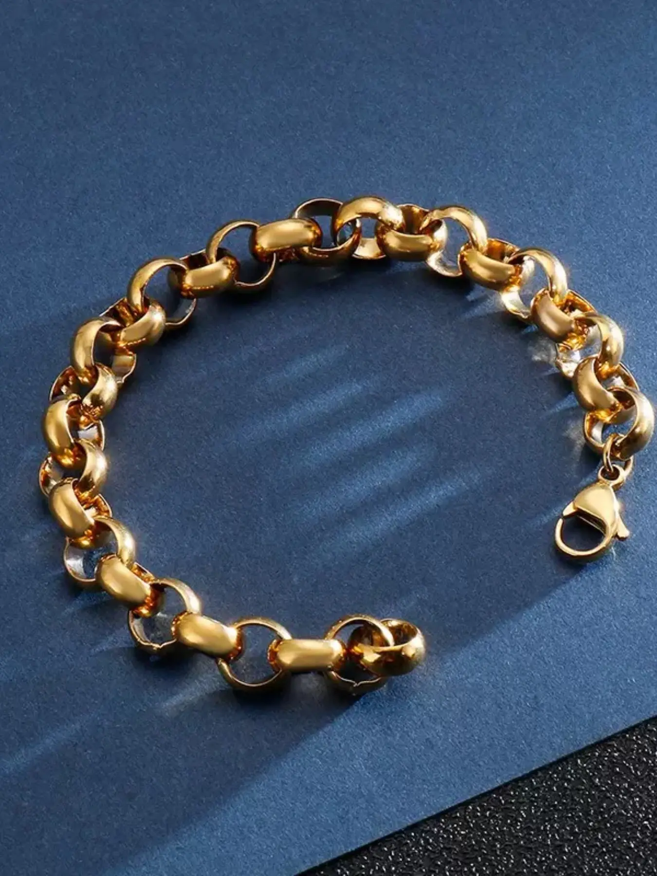 Stainless Steel Coiled Chain Bracelet, Hypoallergenic Minimalist Link Bracelet, Perfect for Daily Wear and Layering, Fashionable Bracelet