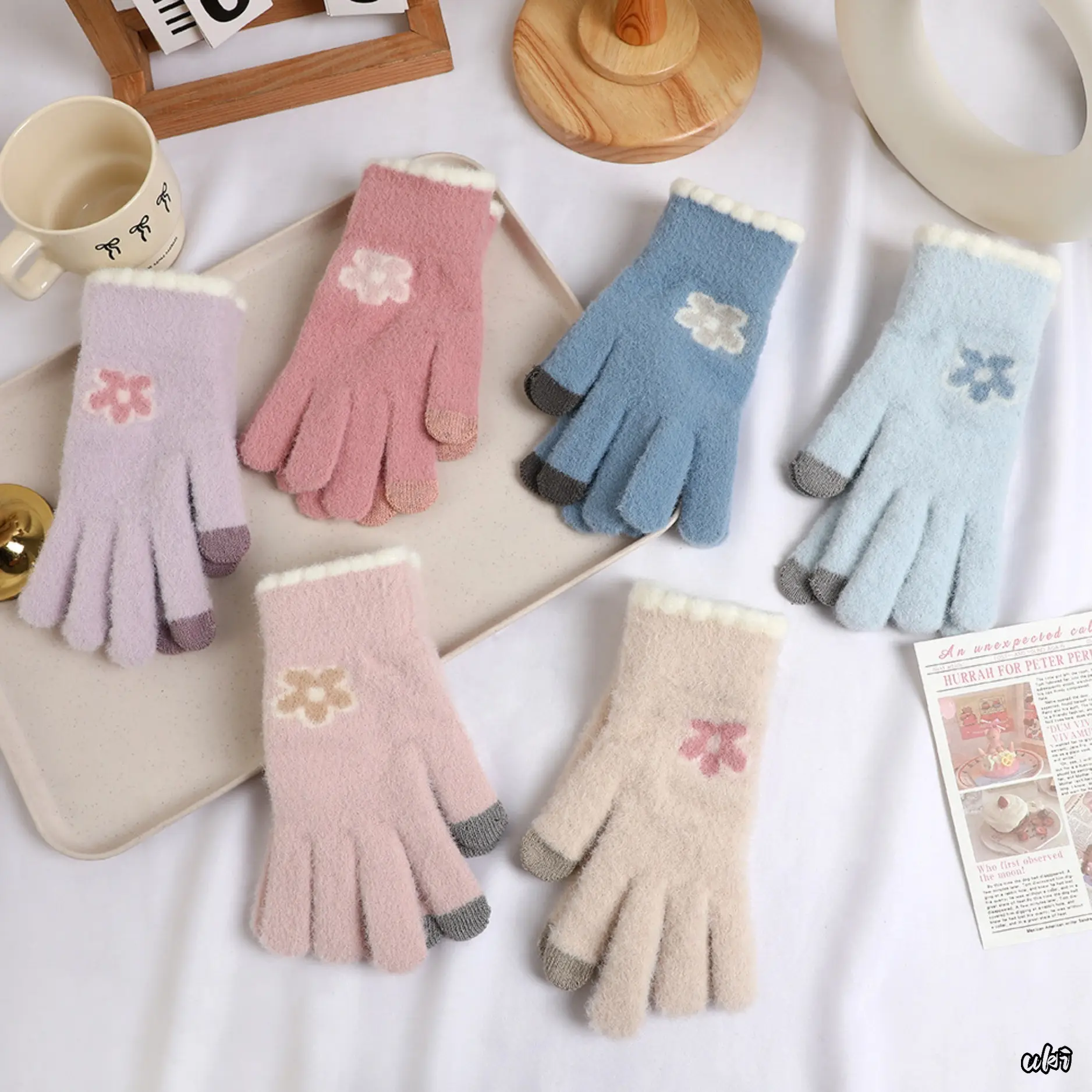 Autumn and winter Korean flowers cute knitted gloves, five-finger cold-proof, windproof and warm cycling ski wool gloves