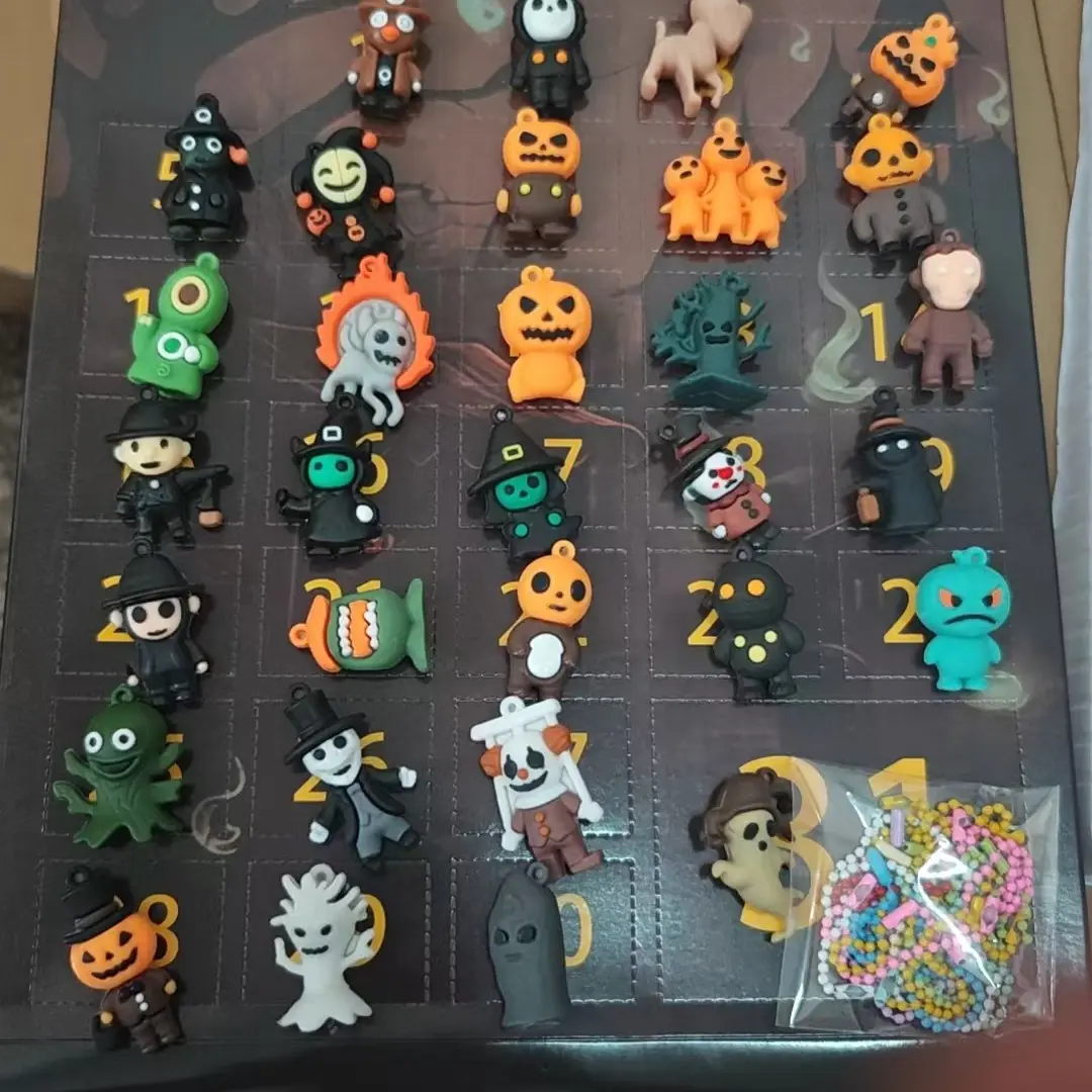 31 Nights of Fright Halloween Countdown Box, Horror Doll Collection with Statue, Collectible Figurines, Pendant Charms & Mini Decorative Figures, PVC Material, No Power Needed