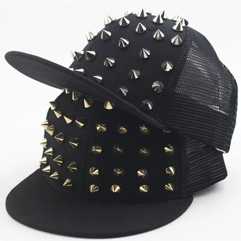 Punk Rivet Flat Bill Trucker Cap for Children, Breathable Mesh Back Baseball Hat With Metal Spikes, Cool Sun‑Shading Headwear for Streetwear Party & Daily Outdoor Wear