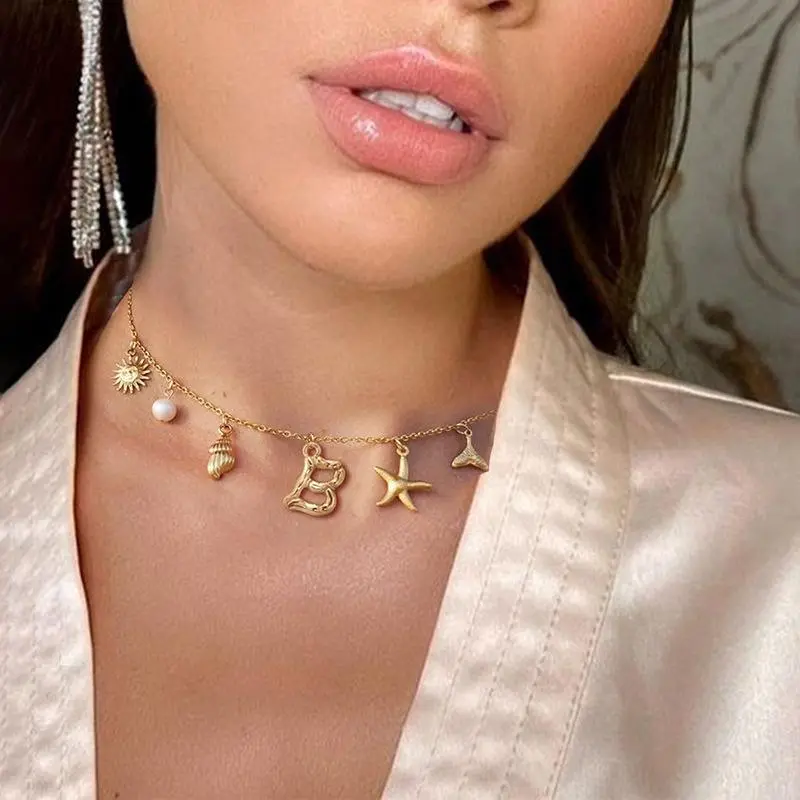 18K Gold Plated A-Z Initial Charm Necklace, Bohemian Starfish Shell Seashell Pendant Summer Beach Letter Pearl Pendant Necklace Boho Vacation Travel Beach Clavicle Chain Jewelry