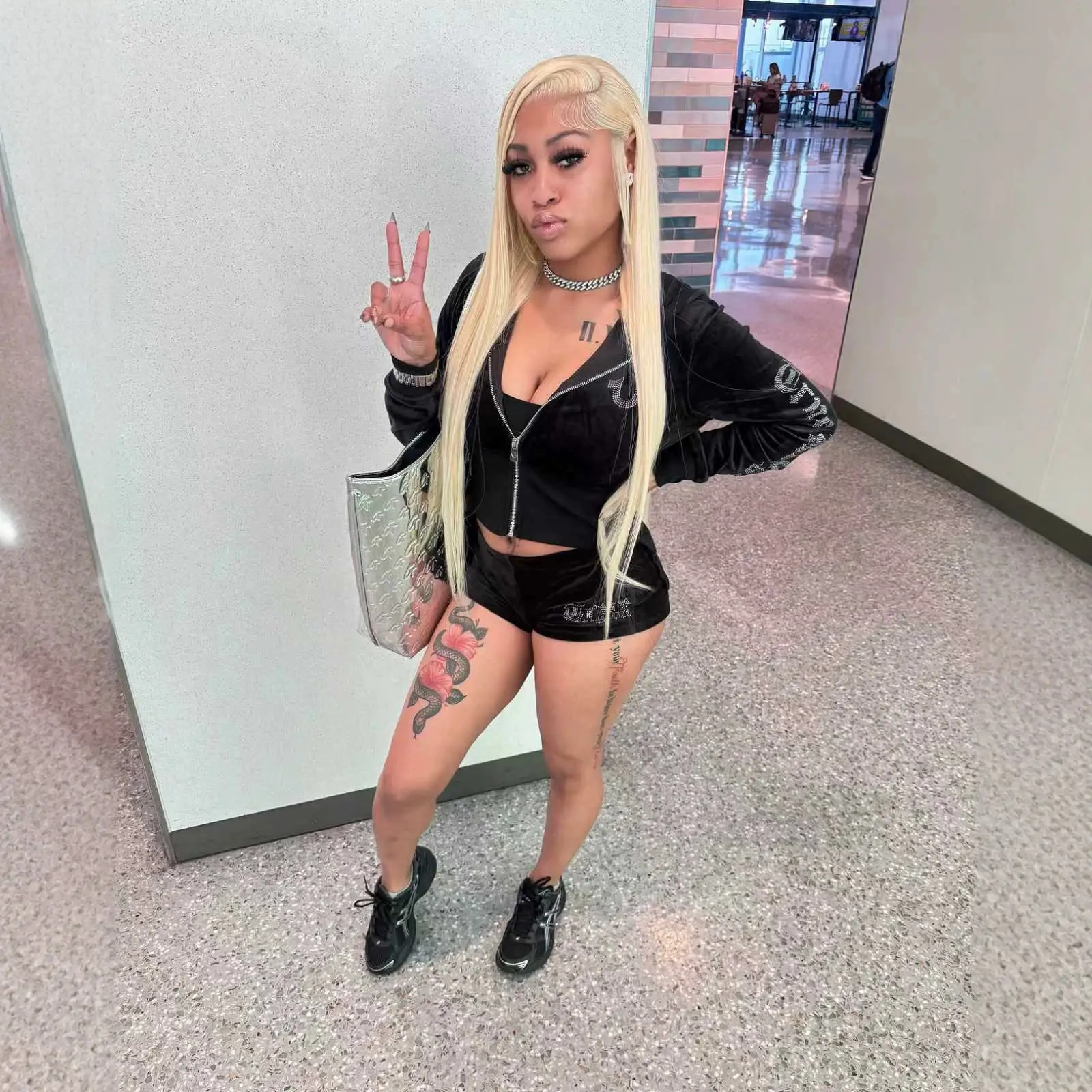 2026 New Y2K Hot Girl Full Rhinestone Hot Stamping Jacket & Shorts 2 Piece Matching Set Women Sparkly Glitter Slim Fit Casual Club Night Out Dating Streetwear Trendy Bodycon Co-ord Outfit For Ladies Daily Going Out Bottoms