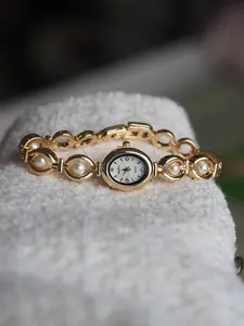 Vintage Imitation Pearl Bracelet Watch, Women's Oval Dial, Elegant Quartz Watch, Waterproof, Perfect Gift for Girlfriend