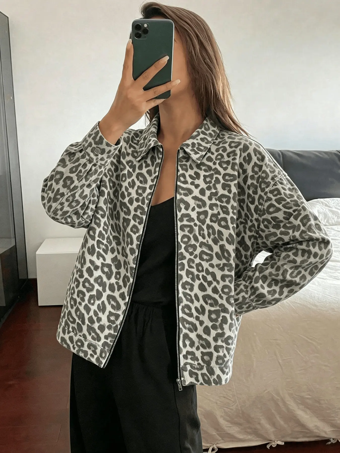 Women’s Vintage Grey Leopard Print Zip-Up Jacket – Edgy Oversized Streetwear Coat for Night Out & Parties