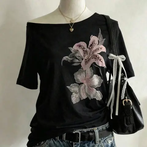 Women's One-Shoulder Floral Print Short-Sleeve T-Shirt, Loose Y2K Street-Style Chic Casual Everyday Tee Summer Top
