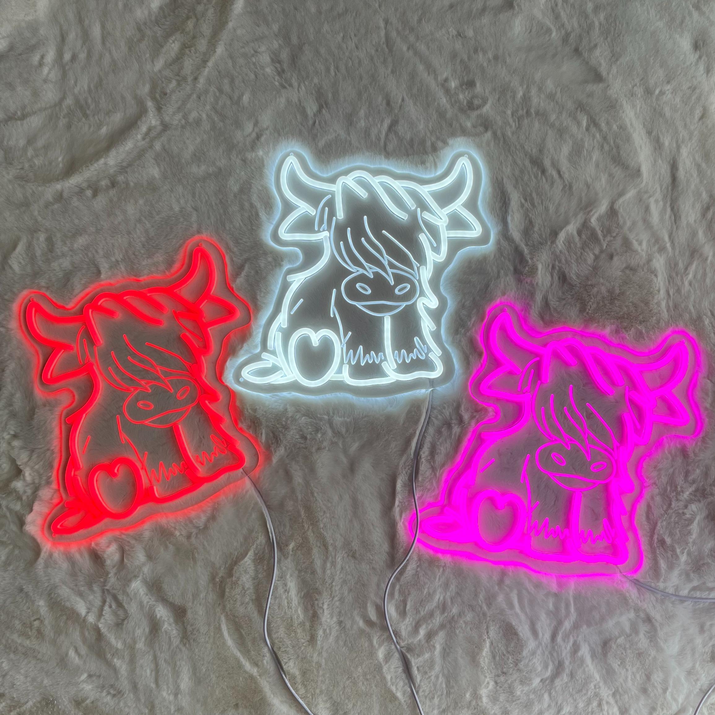 Highland Cow LED Neon Sign, Adjustable Brightness Wall-Mountable USB Powered Home Bedroom Party Decoration Christmas Gift Idea Ambient Decoration Lamp