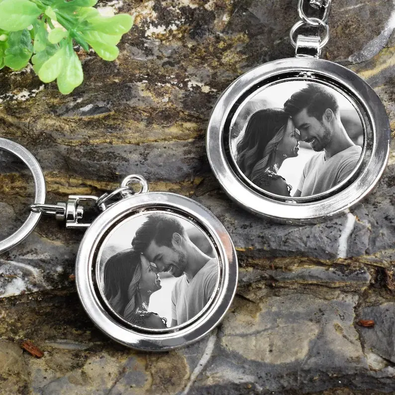 Personalized 360° Rotating Photo Keychain, Double-Sided Custom Picture Keepsake, Personalized Keychain Picture Engraved Gift for Dad Accessary, Valentine's Day gift, Couple's gift