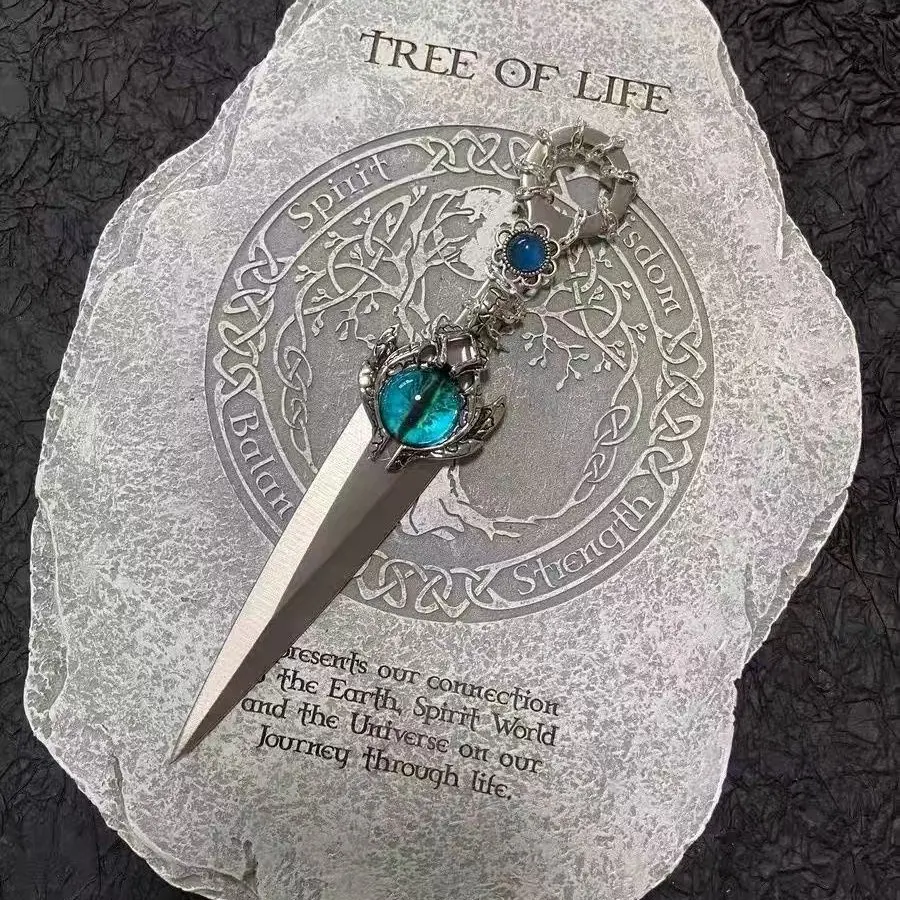Vintage Tree Figurine Decorative Piece, Alloy Blue Gem Desktop Craft, Mystical Home Collection Gift, Retro Style Ornament