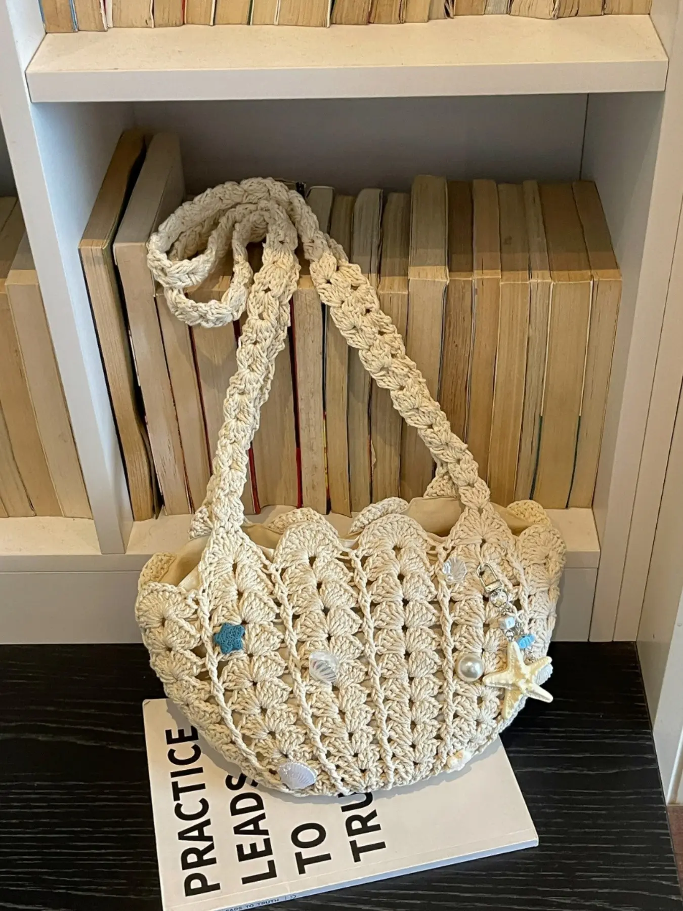 2026 New Beach Vacation Seashell Straw Braided Crossbody Bag, Handmade Starfish Pearl Weave Small Bag, Soft Style Shoulder Sandbag