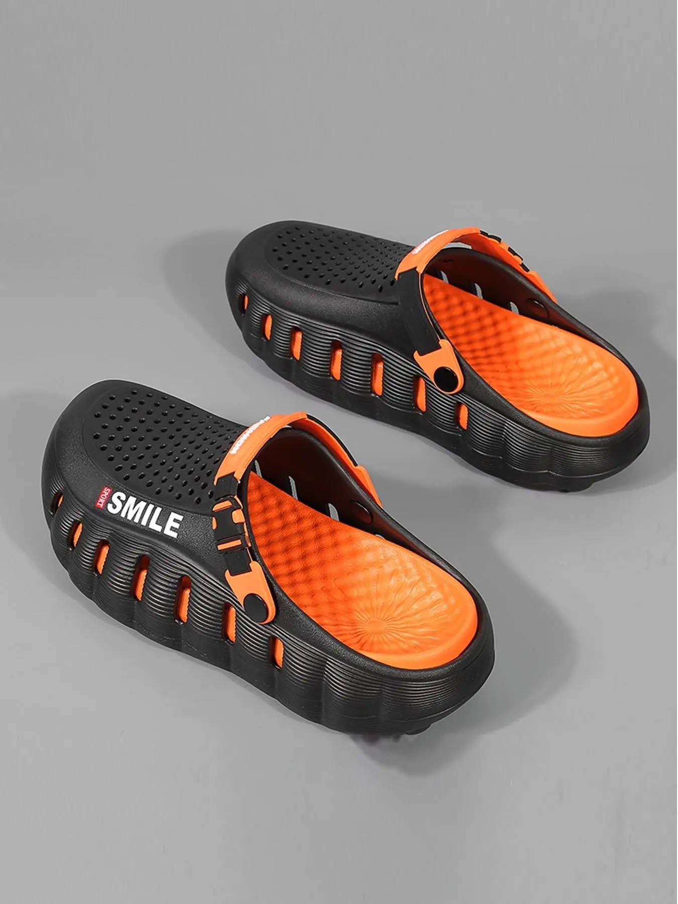Unisex Thick Sole Clogs, Adjustable Buckle, Eva Breathable, Anti-Slip Massage Sole, Waterproof Slip-On, Indoor Outdoor Pool Shoes, 6 Colors