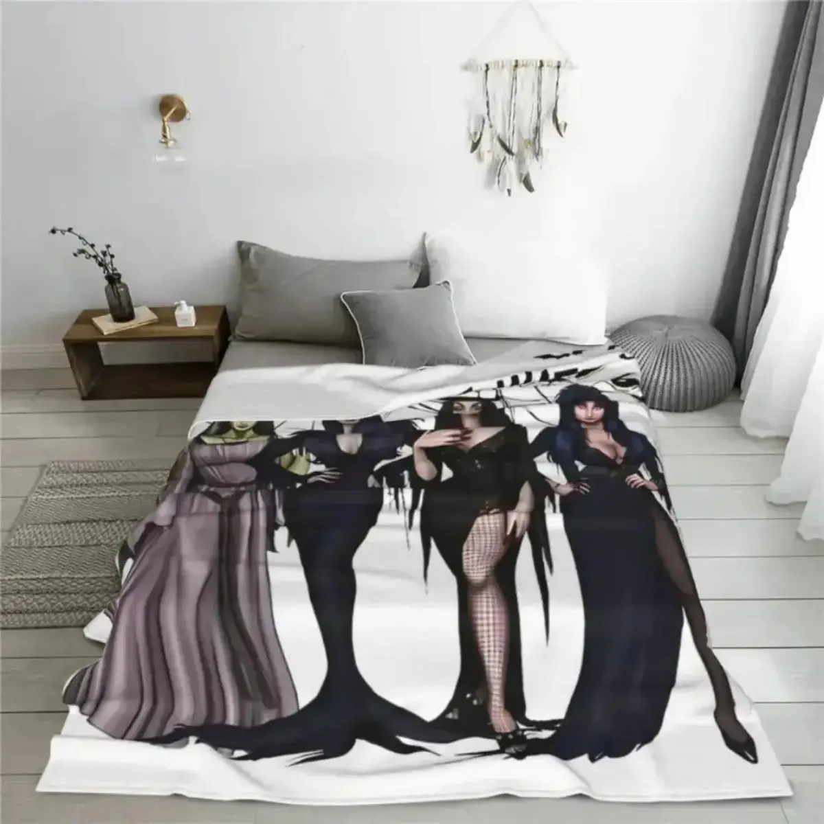 Elvira Inspired Gothic Flannel Blanket, Dark Horror Movie Graphic Throw, Super Soft Plush Fleece Blanket, Halloween Home Decor, Fan Gift