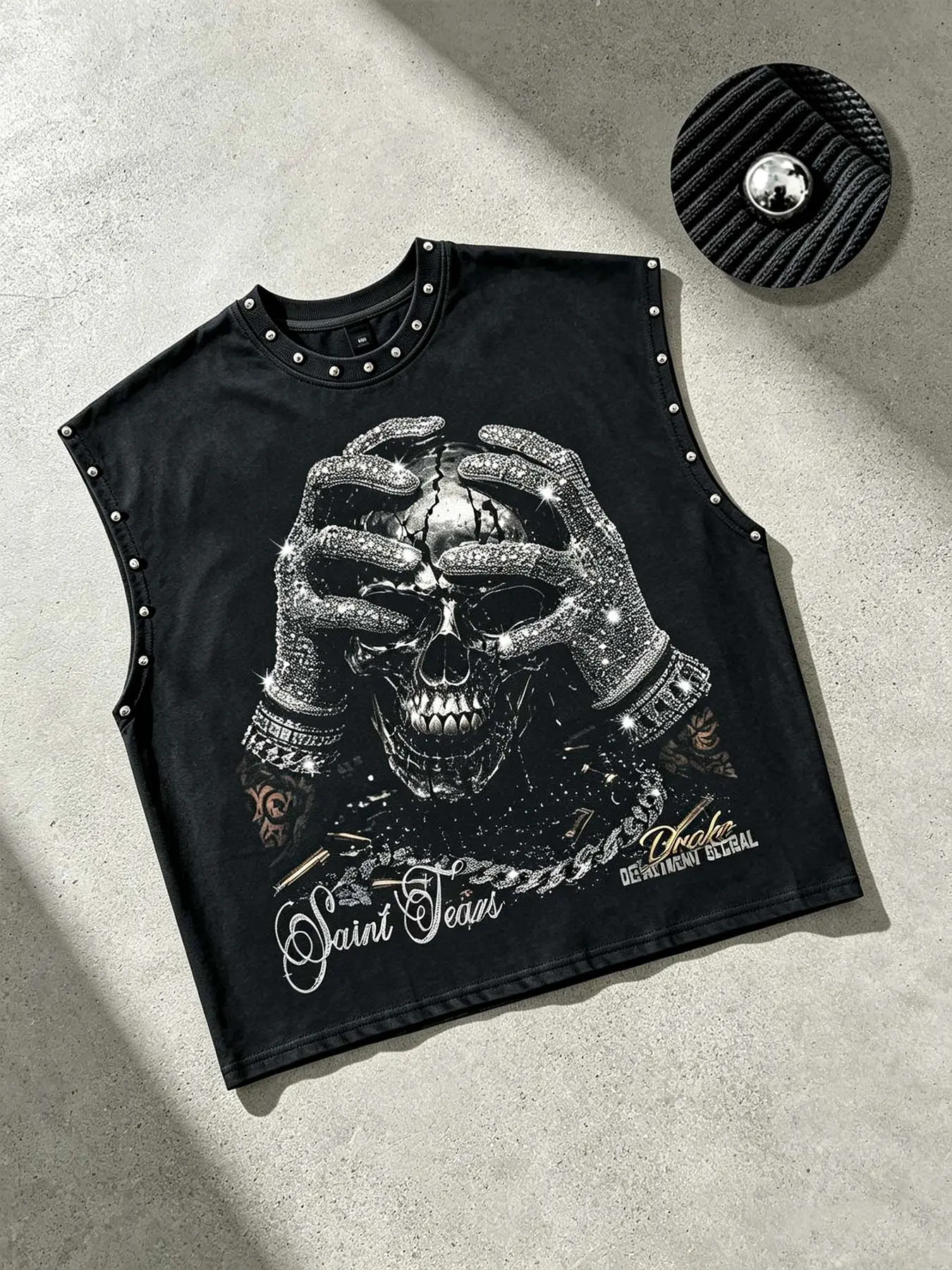 Y2K American street rivet design sleeveless vest, face-palming diamond-encrusted skull print, hip-hop loose casual sports versatile vest, unisex with a unique style Fashion