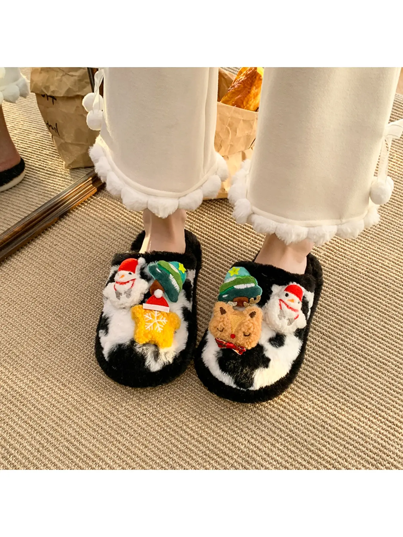 Women's Cute Christmas Plush One Line Drag, 3D Snowman Little Bear Christmas Tree Decoration, Open Toed Warm Home Cotton Slippers, Winter Cartoon Soft Sticky Soft Bottom Comfortable Women's Shoes