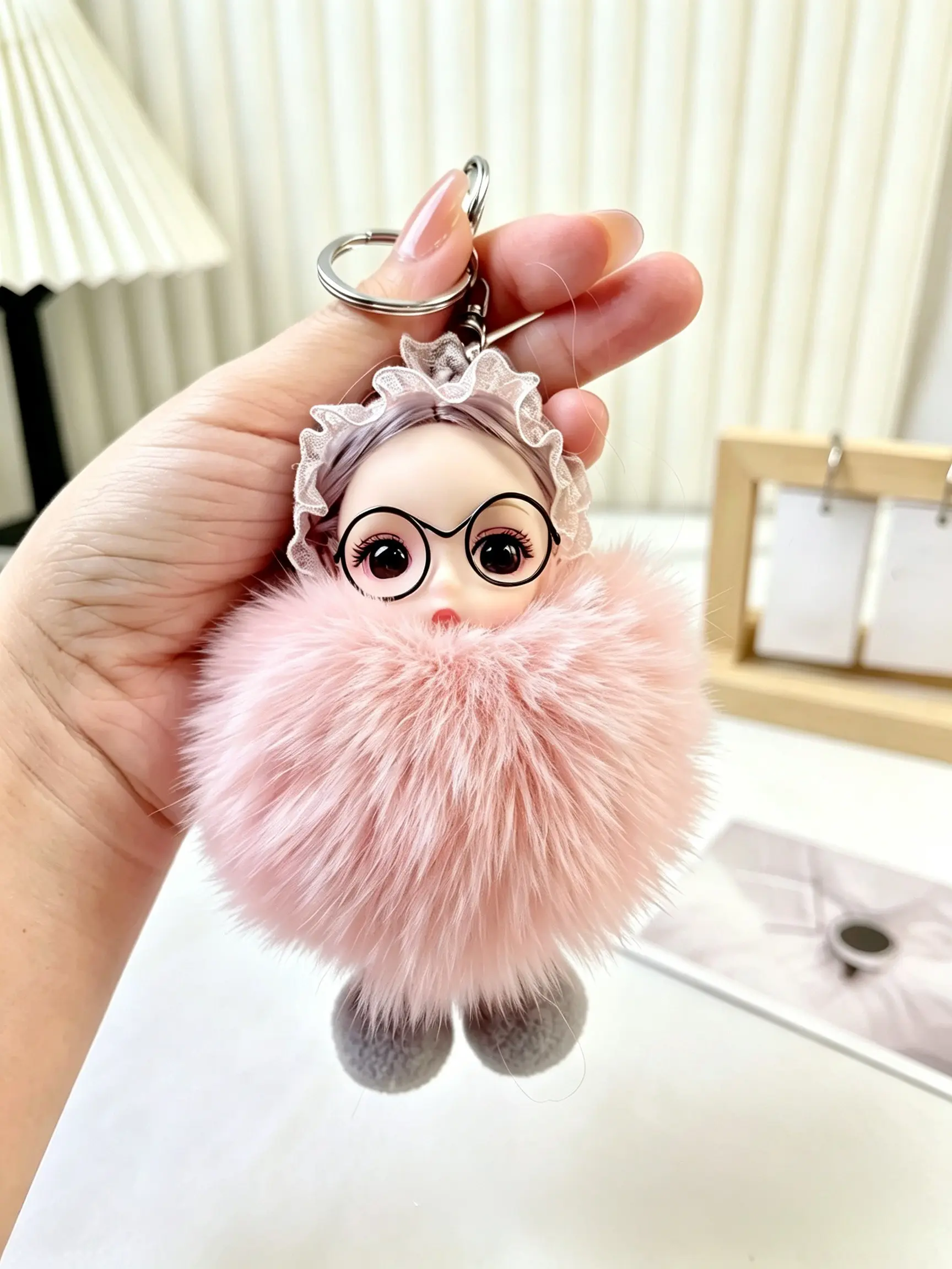 Cute Doll Keychain Pendant, Fashion Bag Accessory, Romantic Couple Gift, Key Organizer for Car Keys, Backpacks, Daily Decor