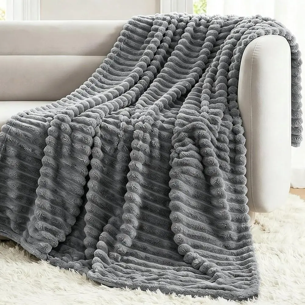 Fleece Blanket Throw Size Lightweight Super Soft Cozy Luxury Bed Blanket , Fleece Blanket Throw Blankets for Couch & Bed, Luxury Plush Cozy Fuzzy Blanket, Super Soft Warm Lightweight Throw Blanket for Travel Camping