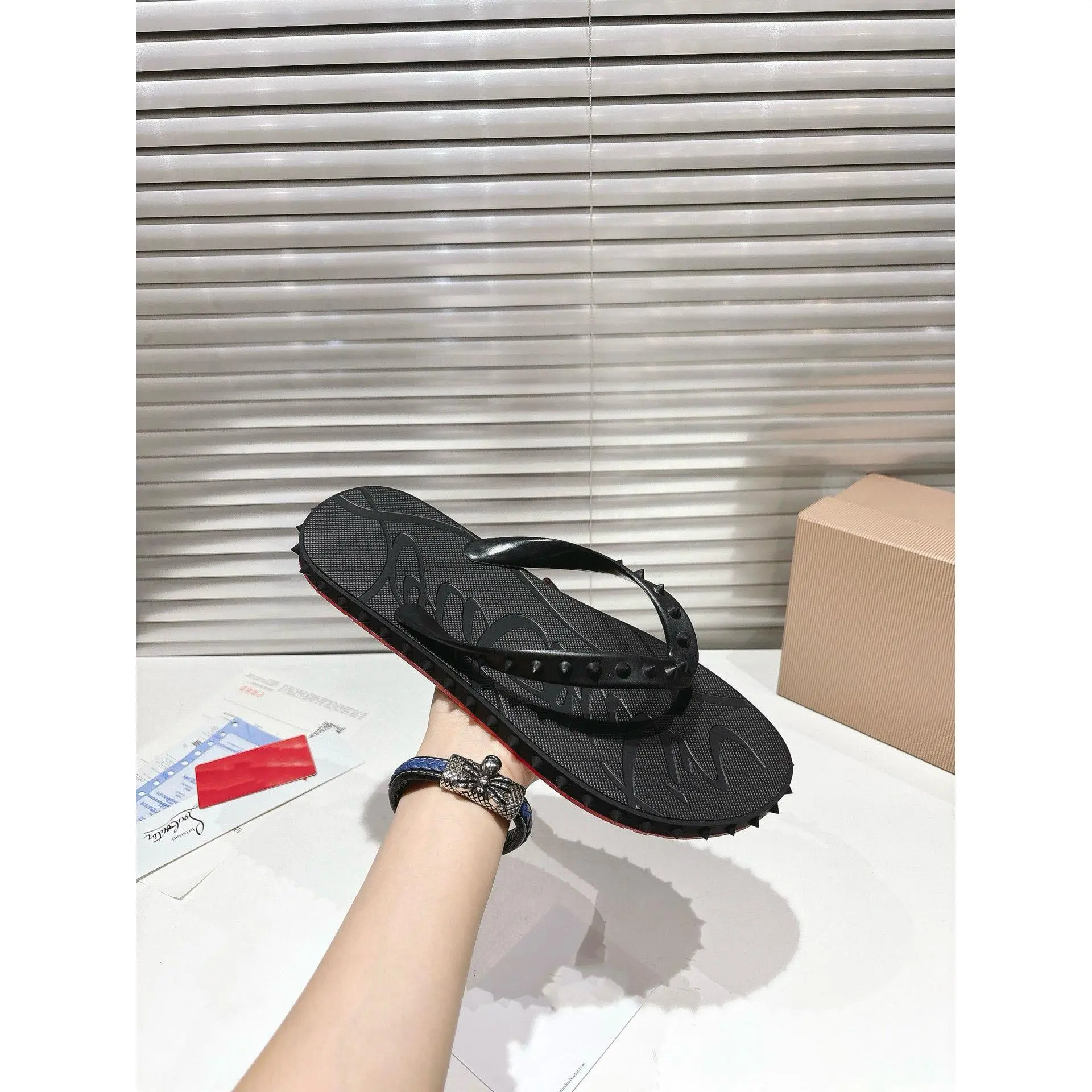 Summer Beach Sports Sandals Unisex Red Bottom Rivet Flip Flops Casual Lightweight British Fashion White