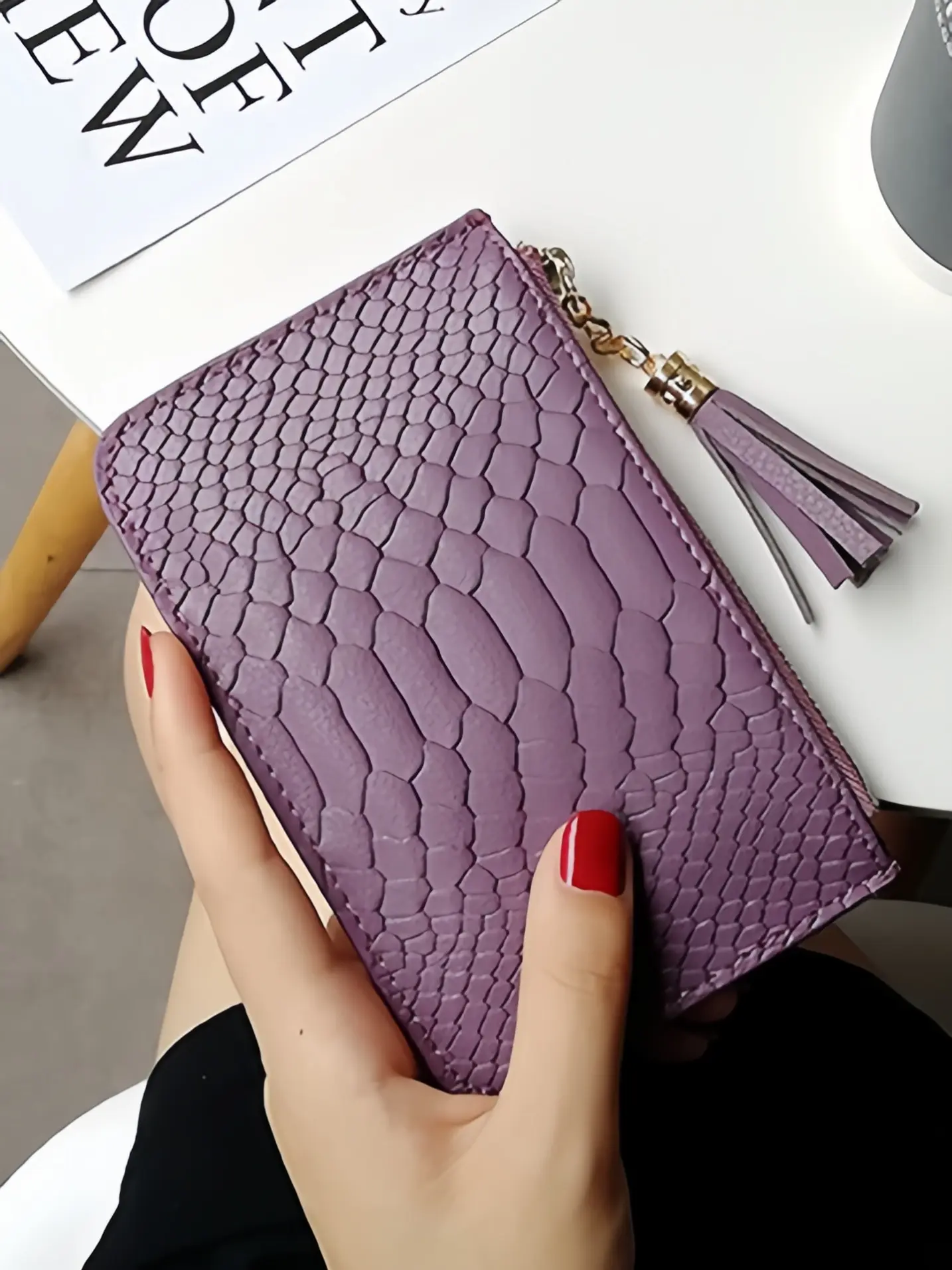 New Snake Skin Leather Short Wallet for Women, Simple Zipper Coin Purse, Ultra-Thin Fashionable Small Bag, Trendy and Fresh Design