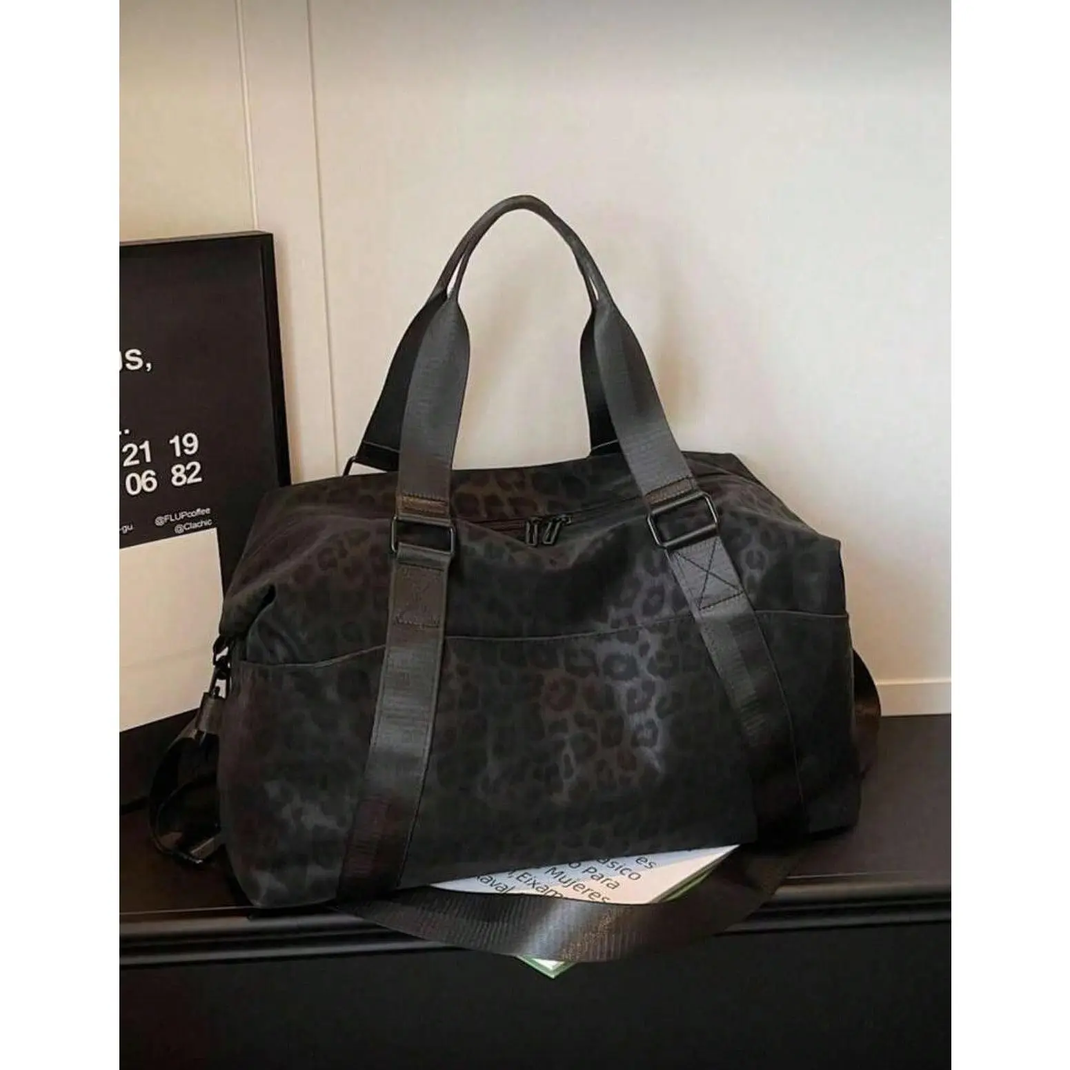 Leopard Print Duffle Bag with Multiple Pockets, Zip Closure and Detachable Shoulder Strap, Travel Weekender for Overnight Trips