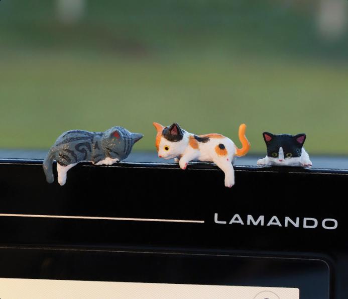 Valentine’s Day Gifts – MUNBYN 2026 Mini Cat Desk Figurines Set of 5 Resin Multi-Pose Cute Cartoon-Style Kitty Desk Companions for Home Offices & Cubicles