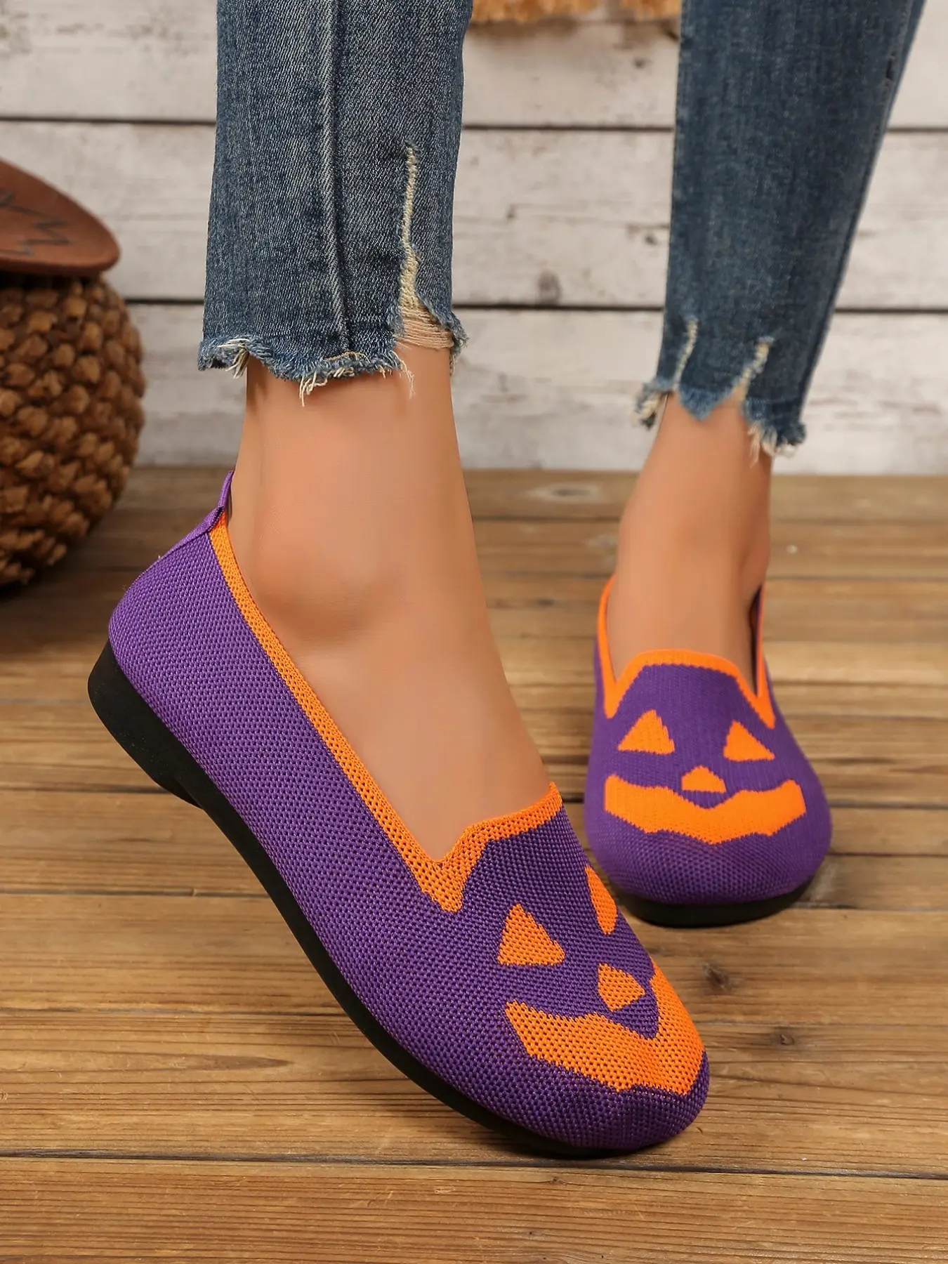 Halloween Pumpkin Smile Women's Shoes, Breathable Flyknit Mesh, Slip-On Flat, Lightweight Soft Sole, Trendy Witch Costume Casual Cloth Shoes