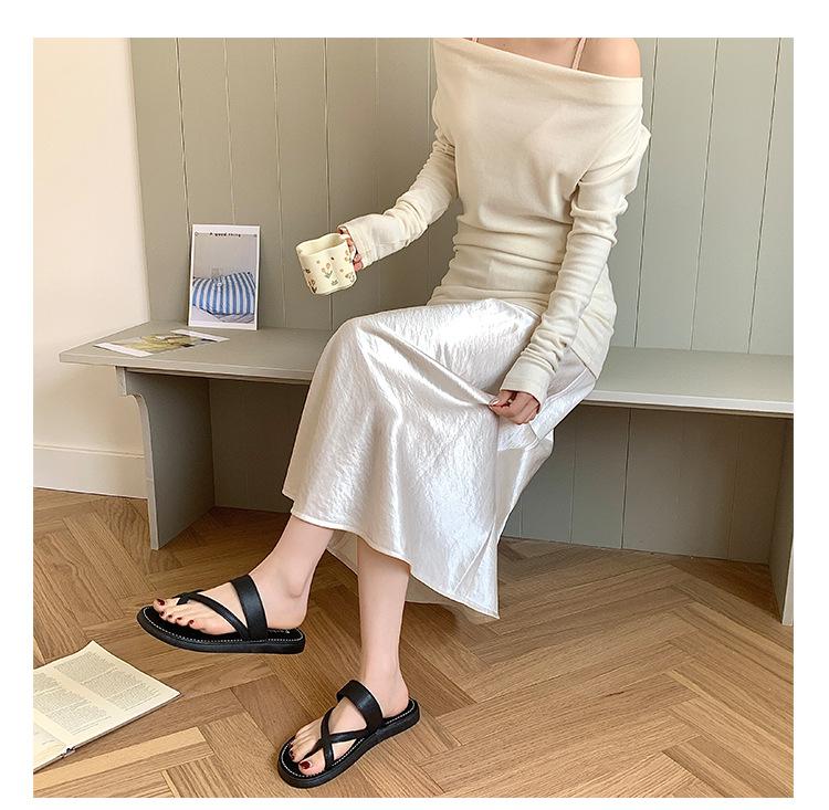 New summer women's slippers, fashionable and versatile, cross-toe slip-on sandals, non-slip, suitable for bathroom, bathing, and outdoor beach wear