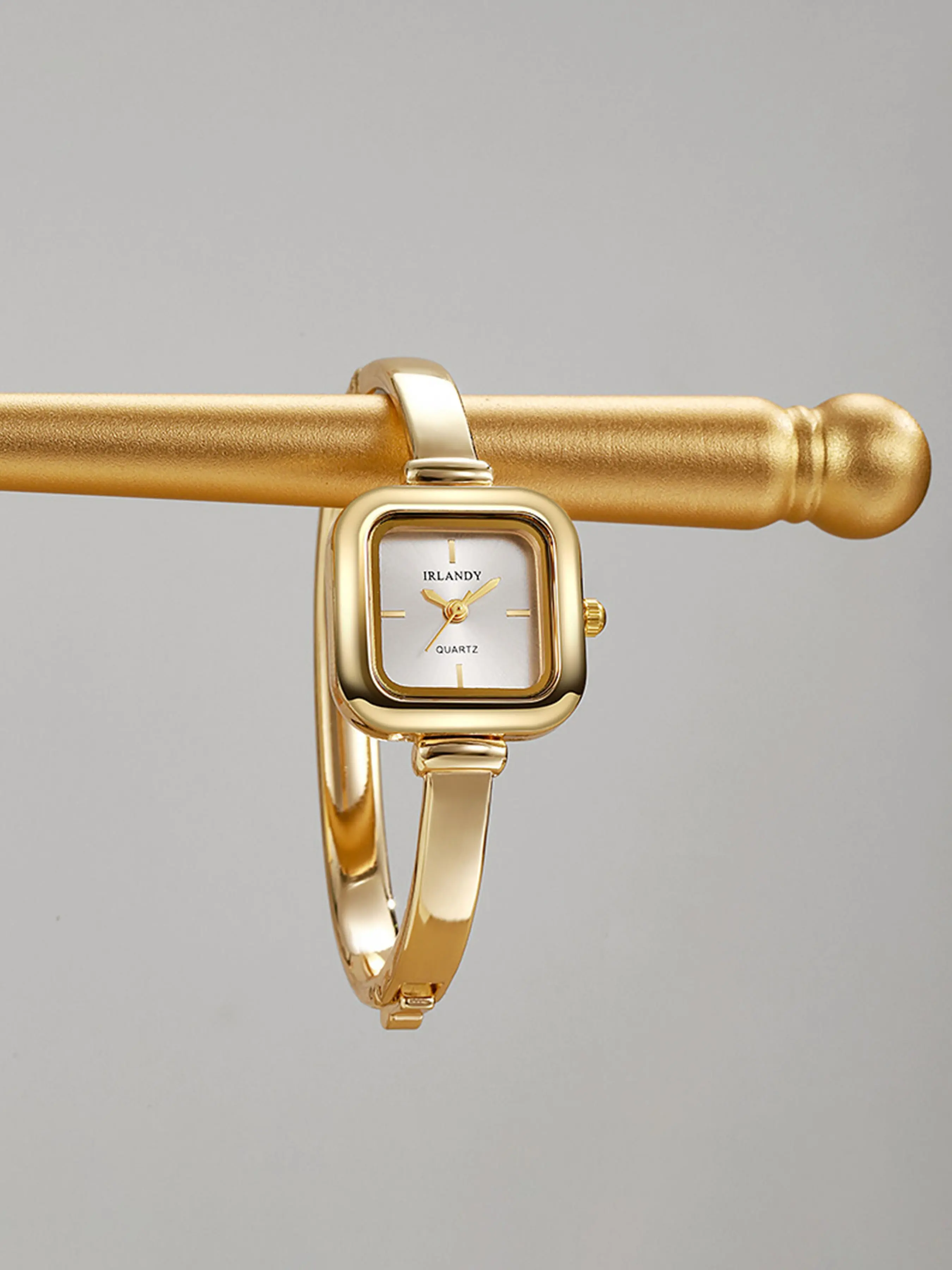 Elegant Small Square Bracelet Watch for Women, Casual Quartz Analog Watch, Lightweight Luxury Retro Style, All-Season Accessory