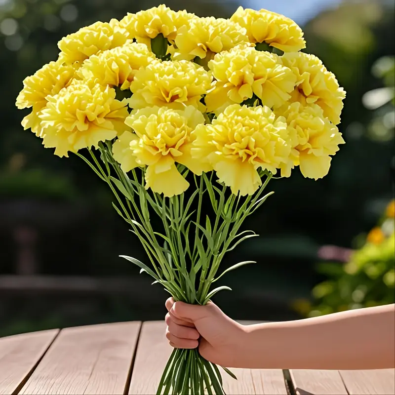 15pcs Artificial Carnation Bouquet, suitable for weddings, Mother's Day, home decoration and festive table centerpieces – ideal for Valentine's Day celebrations, cemetery decorations and floral accents. Plastic flowers, vase not included.