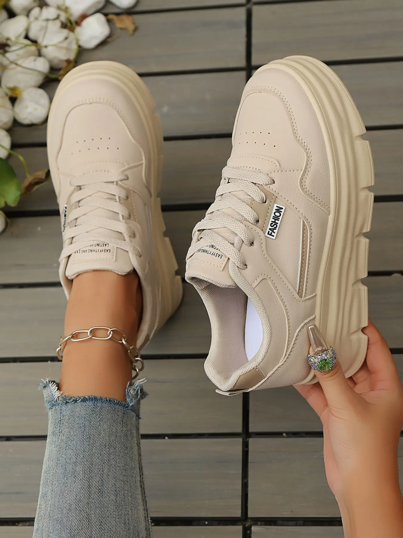 Simple Colorblock Height-Boosting Sports Sneakers, Anti-Slip Toothed Thick Sole Shoes, Comfortable and Stylish Footwear