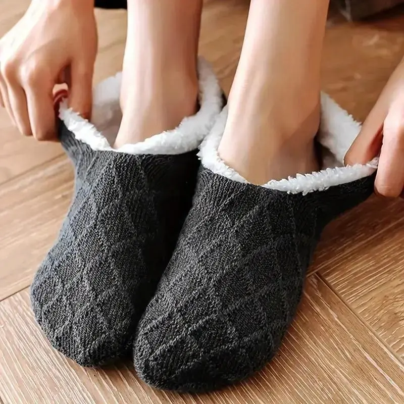 Women's Warm Solid Color Floor Socks, Non-Slip Fuzzy Knit Coral Velvet Socks, Invisible Socks for Yoga, Latin, Indoor Activities, Christmas Gift