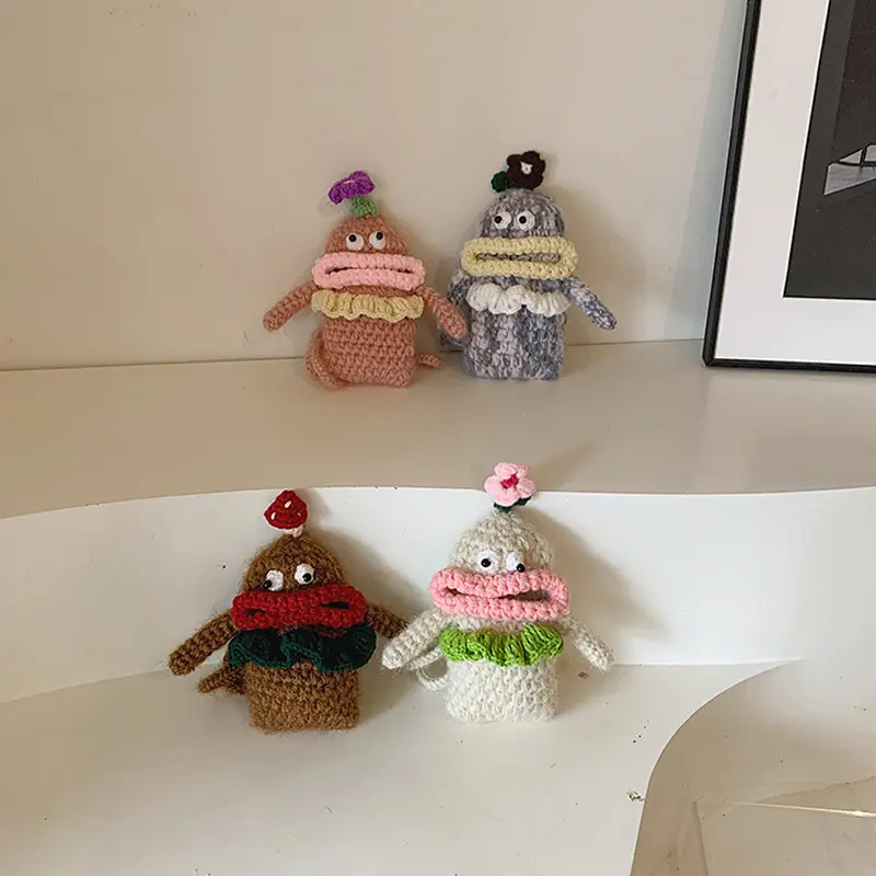 Hands-Free Crochet Phone Purse, Cute Doll Crossbody Bag for Phone, Cards, Keys, Lip Balm & Everyday Outings Cute Crochet Doll Phone Bag, Kawaii Mini Crossbody Purse for Women Girls, Knitted Character Bag for Small Essentials