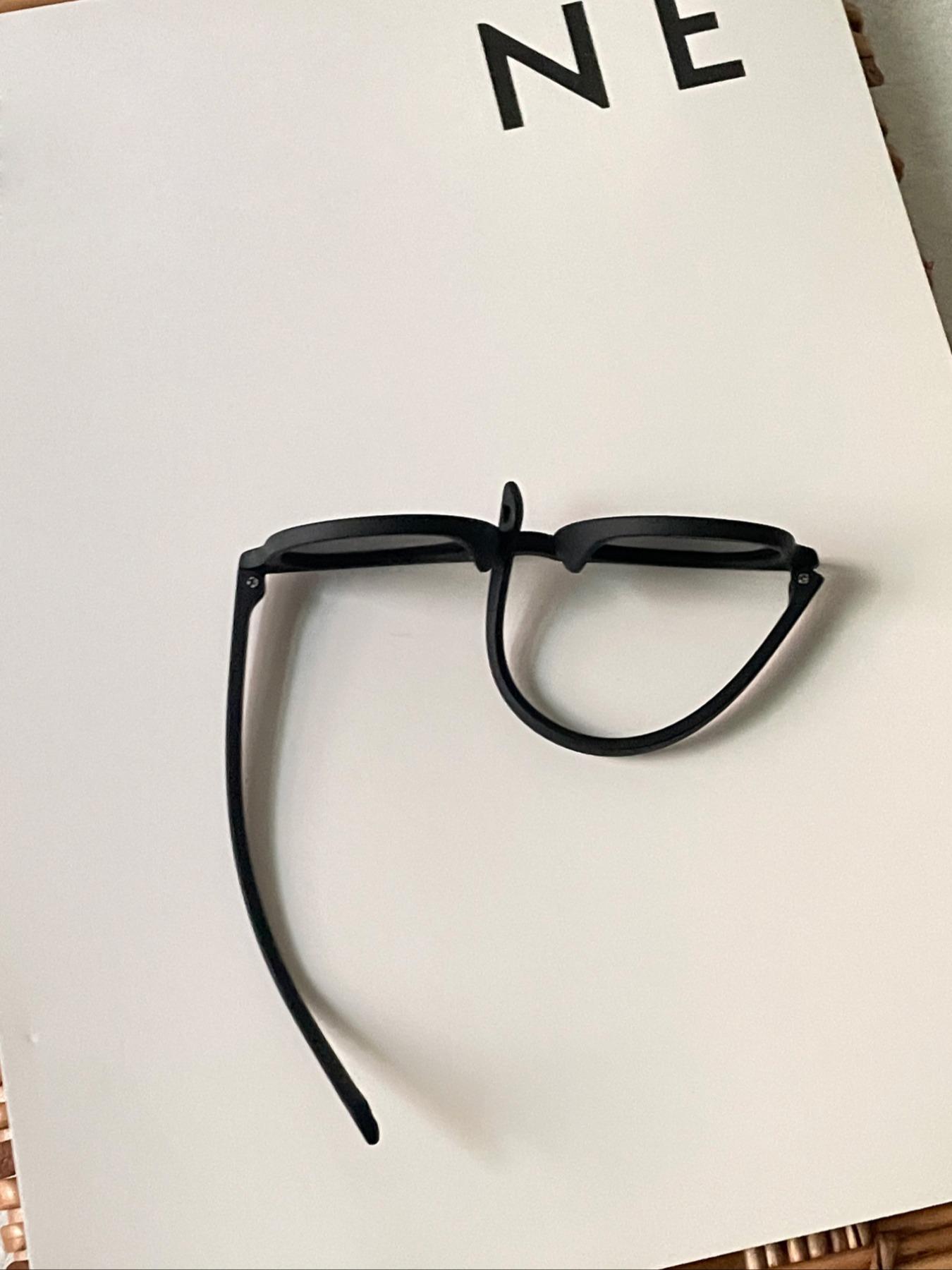 Uv400 Sunglasses with Anti-Drop Strap, Unisex Baby Shades, Travel Essential Sun Protection Glasses for Kids