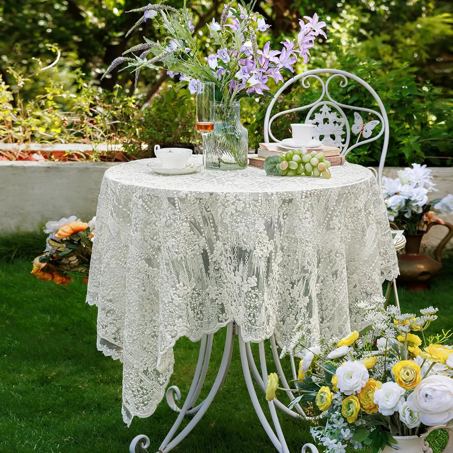 Vintage Lace Embroidered Square Tablecloth, 35.5*35.5 inch Creamy White Dustproof Table Protector for Dining Room, Wedding Decor