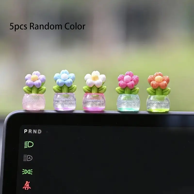 Cute Mini Vase Car Dashboard Decor, Random Color Daisy Planter, Ideal for Car Interior Accessories, Office Desk, Laptop, Coffee Table, Perfect Gift