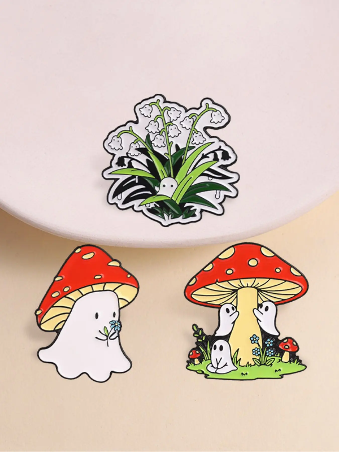 Fantasy Forest Ghost Mushroom Enamel Pin Set, Art Floral Cartoon Metal Brooch, Novelty Gift Accessory, Unique Fashion Jewelry