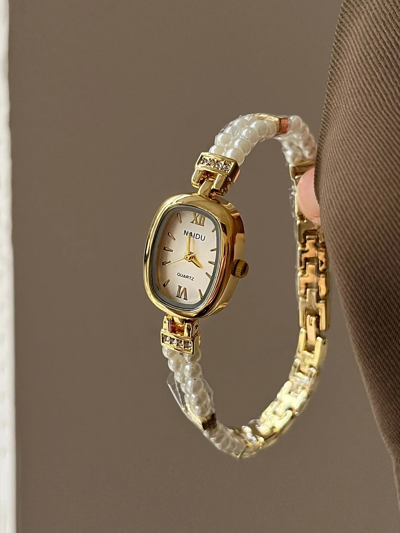 Vintage Elegant Pearl Bracelet Watch for Women, Oval Shape, Elegant Dial, Quartz Movement, Perfect Valentine's Gift, All-Season Accessory